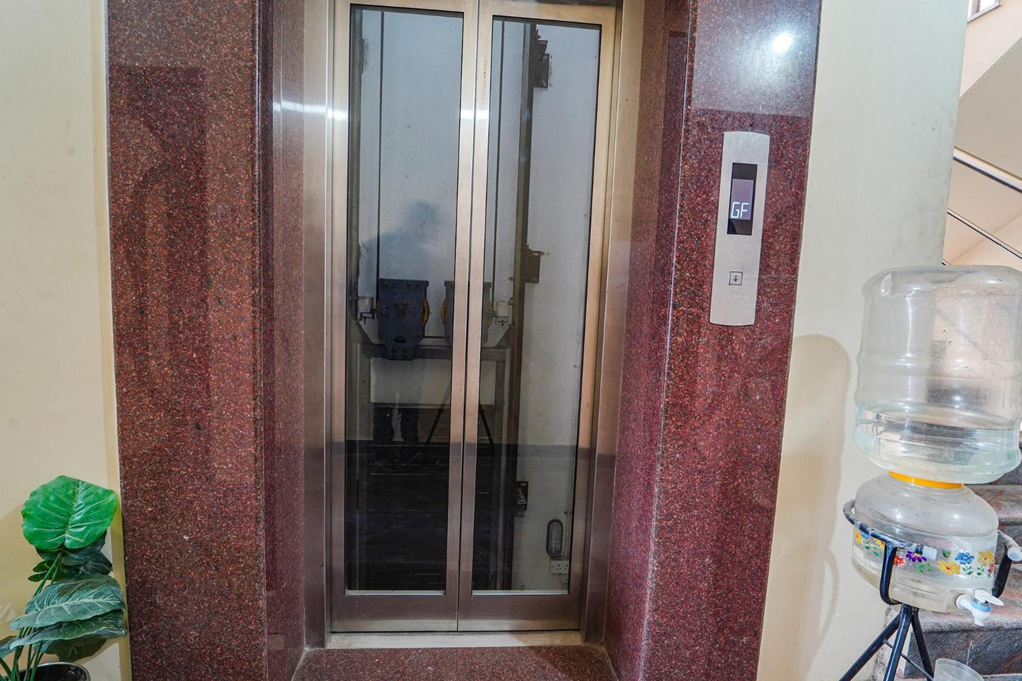 Hotel Fabexpress Its South East Residency Siruseri Exterior foto